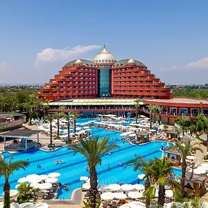 Delphin Palace Feriested